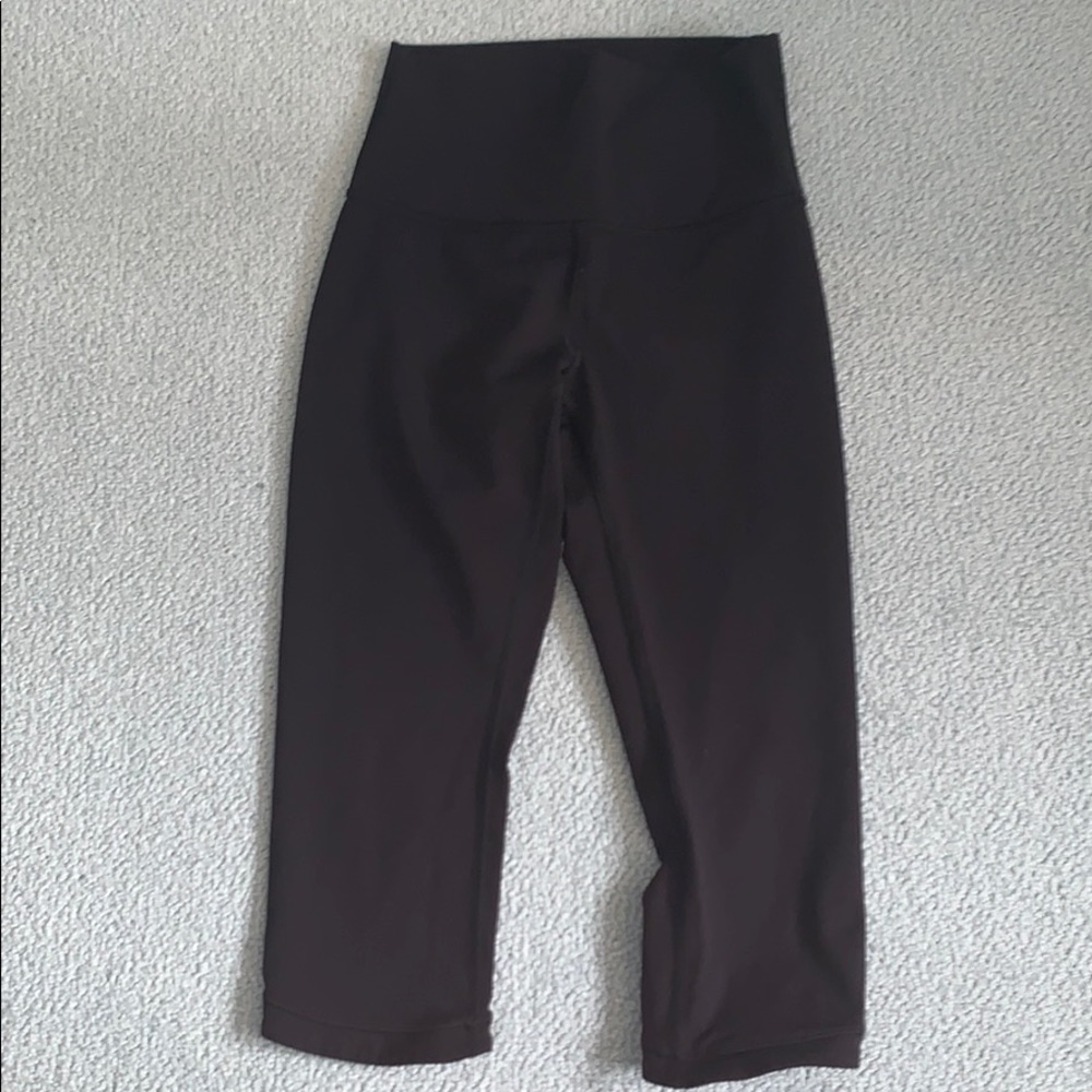 Lulu lemon 18” Crop